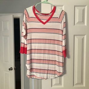 ❤️🤍  Coco and Main 3/4 Sleeve Shirt Size M 🤍❤️